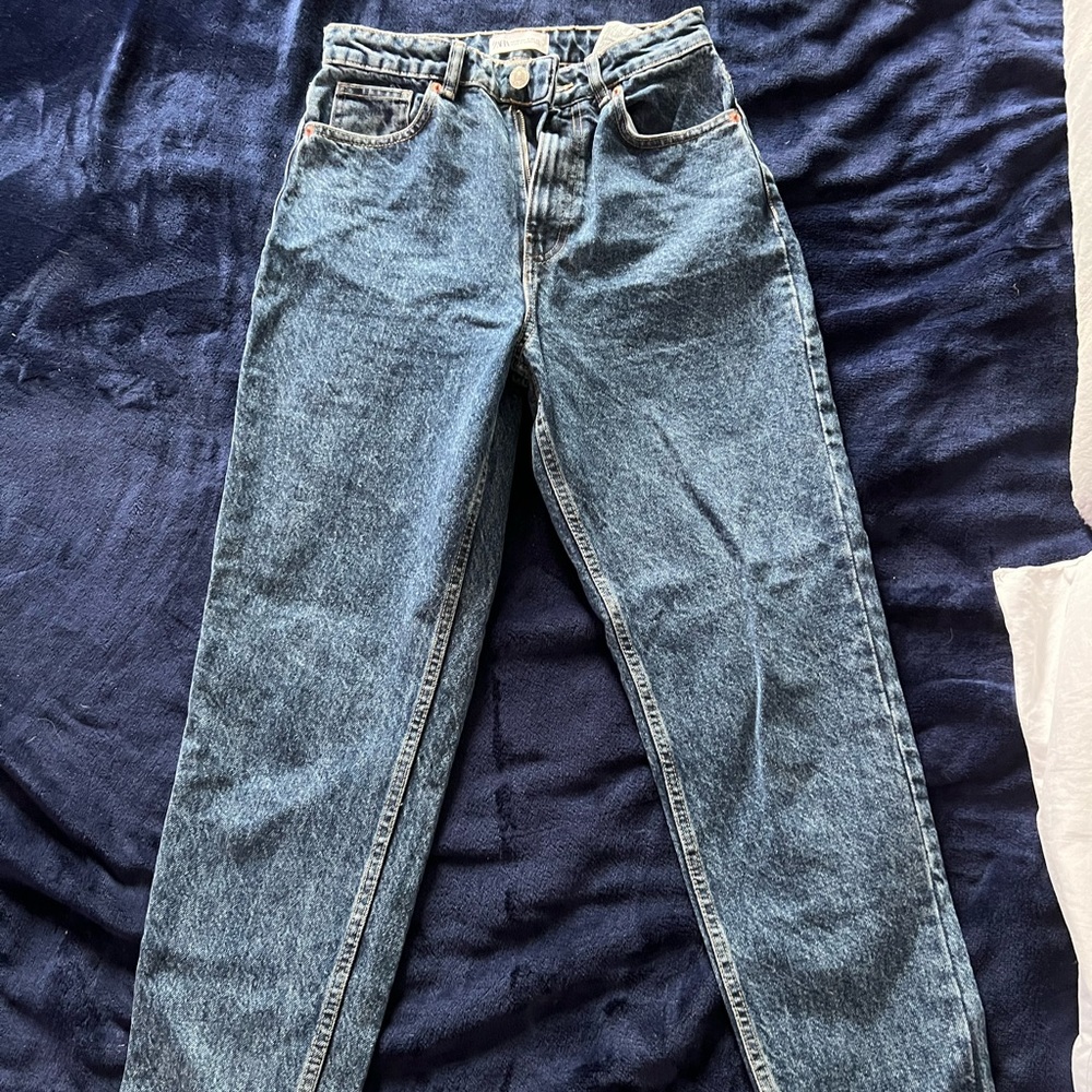 Zara jeans size 4